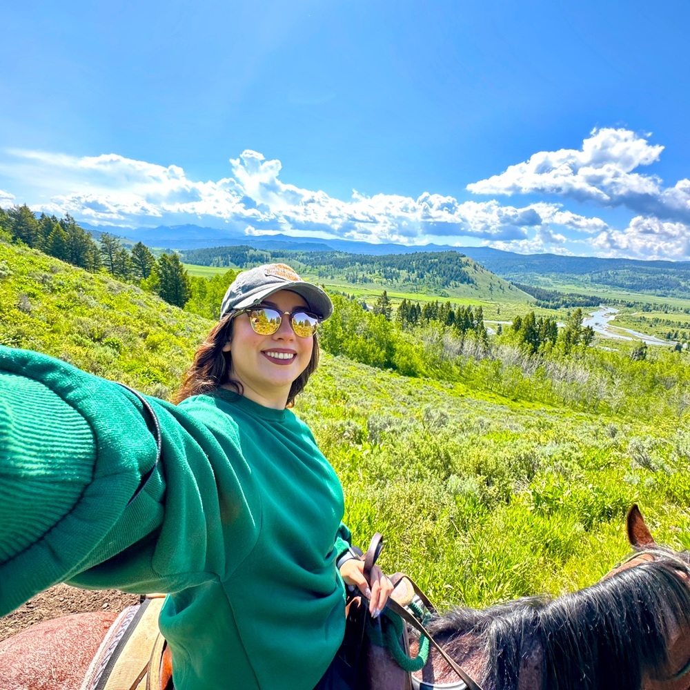 Meet your Posher, Alyssa